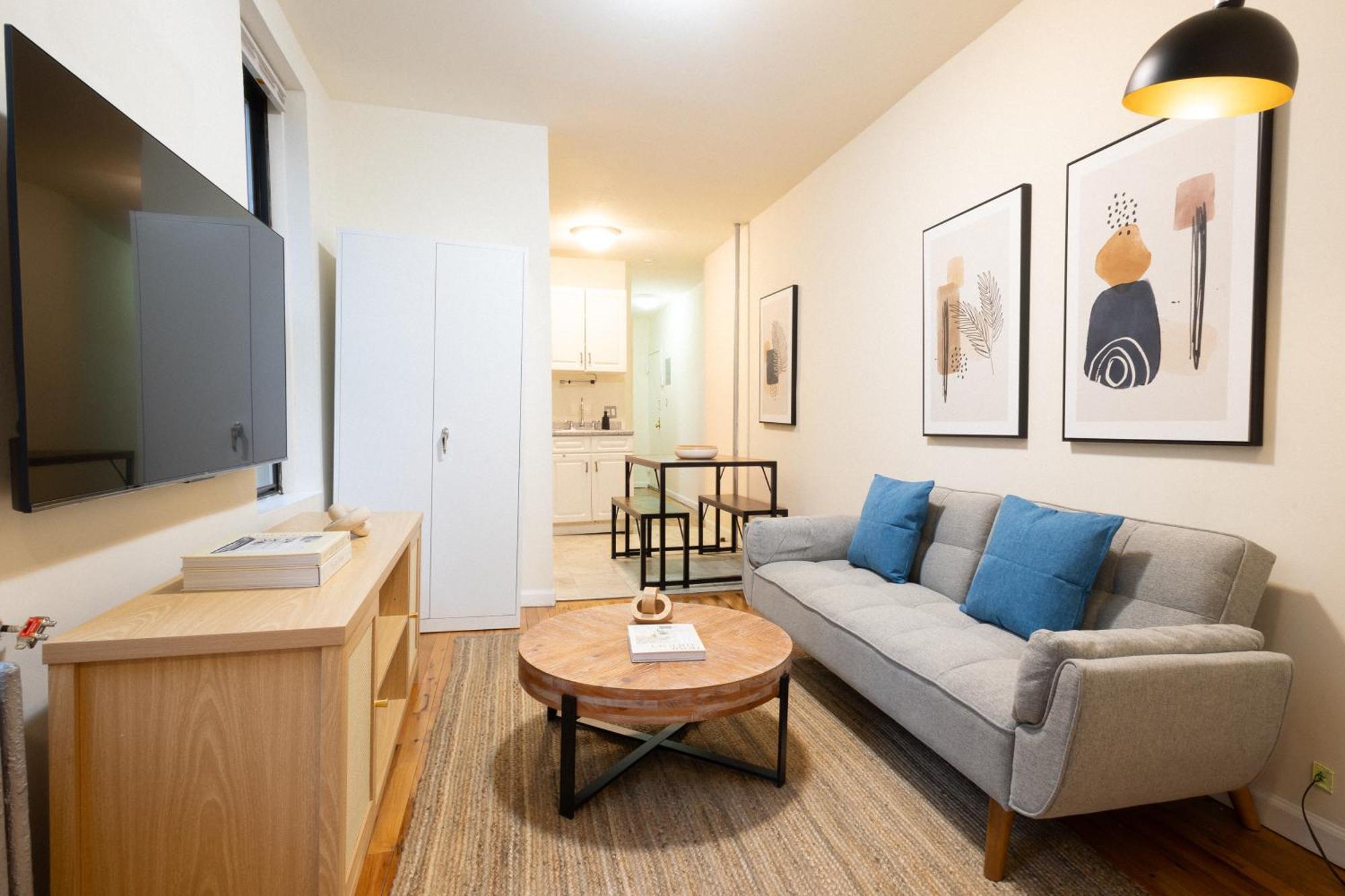 2bd 1bth In The Upper East Side!